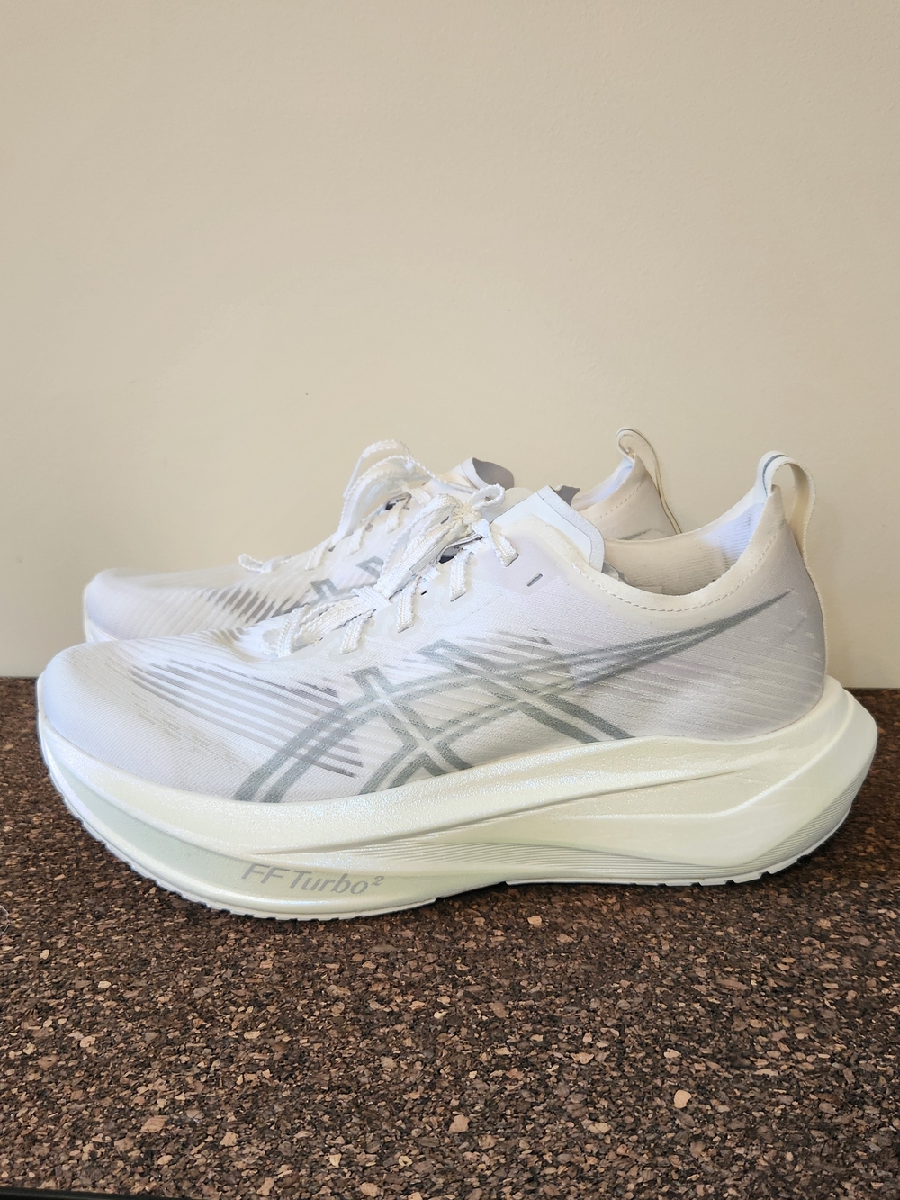 ASICS Megablast Racing Running Shoes Womens Size 9.5